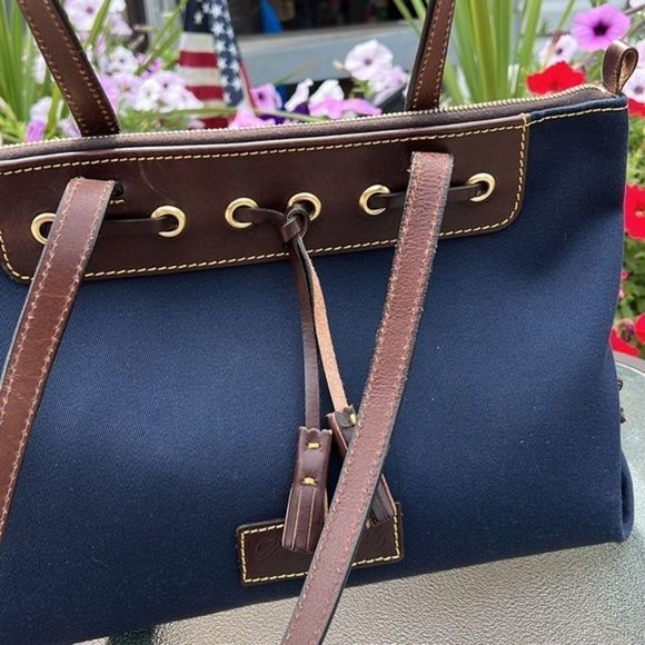 Dooney & Bourke hand bag, beautiful condition, see pictures - Picture 2 of 13